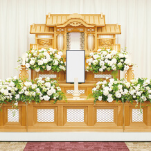 白木祭壇